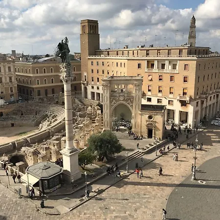 Piazza Sant' Oronzo Civico 40
